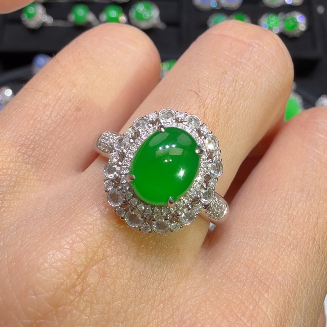 翡翠18K金镶嵌戒指收到货48小时鉴赏期