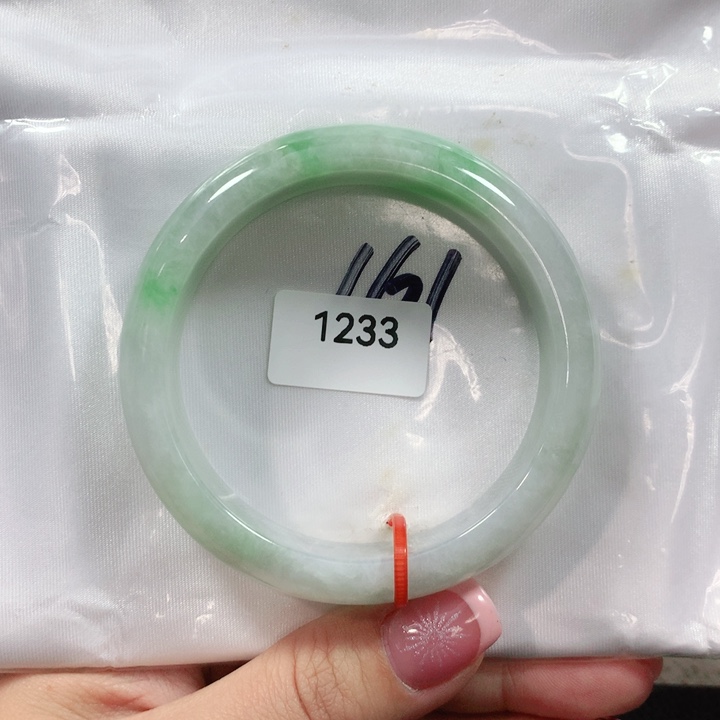 翡翠手镯未镶嵌天然翡翠手镯56