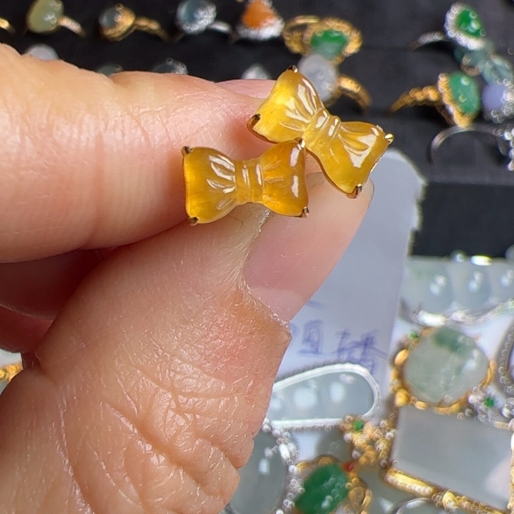 翡翠耳饰18K金镶嵌翡翠吊坠项链