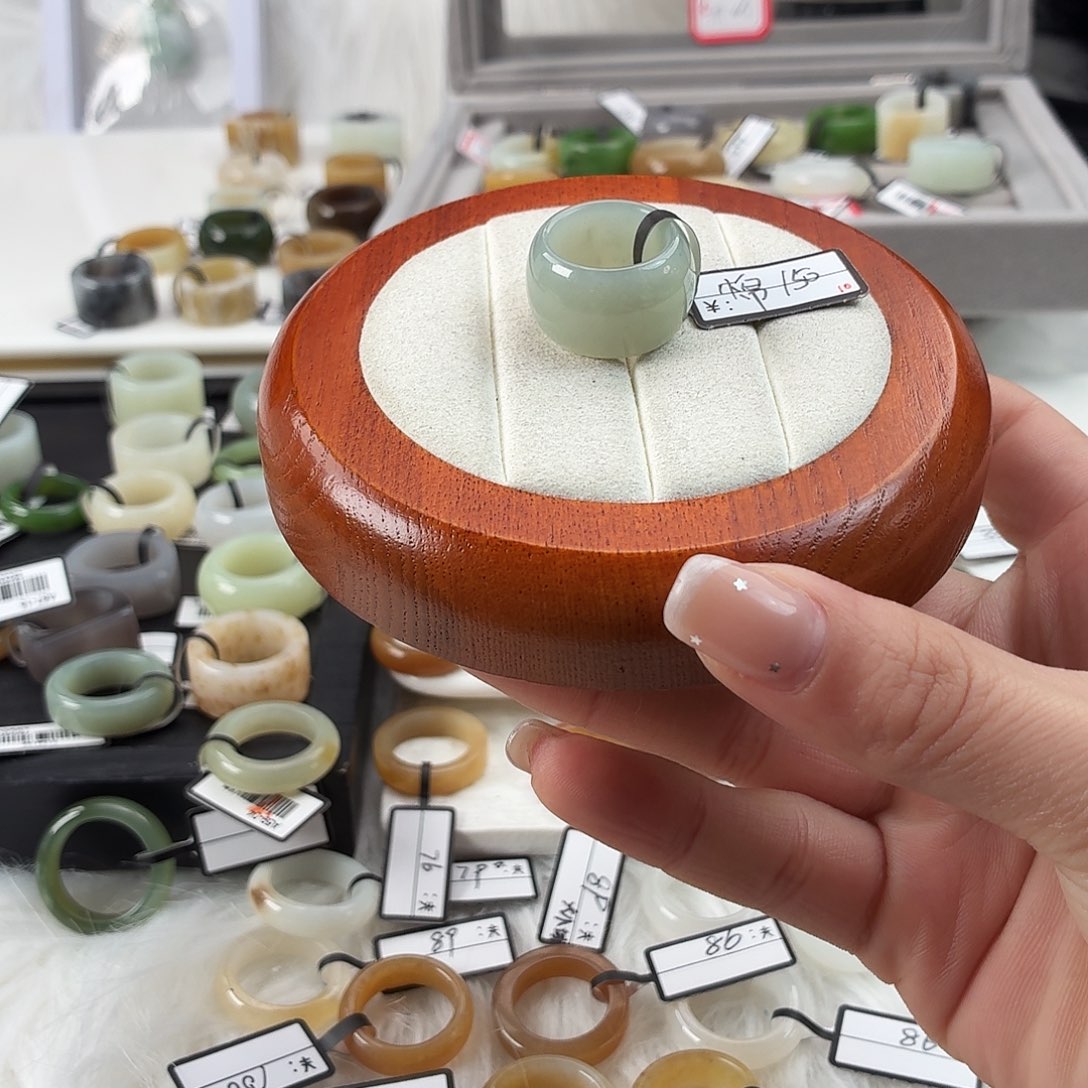 和田玉未镶嵌戒指Q66奶蓝墩墩内径15.4