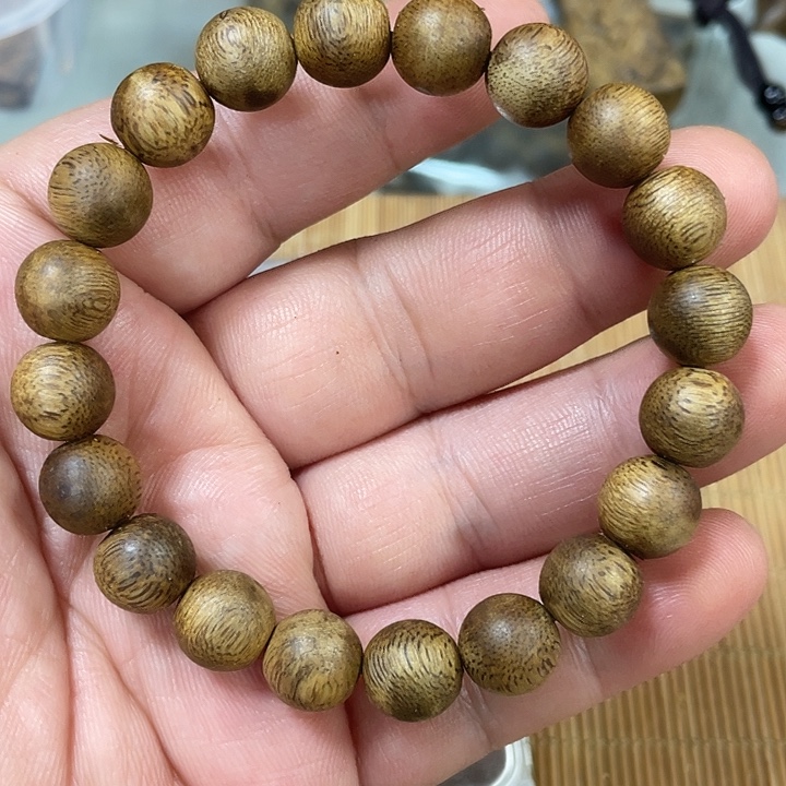 转***泪沉香沉香碎屑1.0单圈奇楠沉香