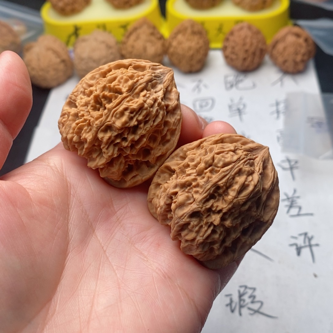 文玩核桃吊坠016。41南疆石