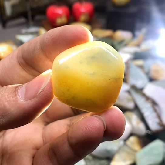 翡翠耳饰未镶嵌翡翠
