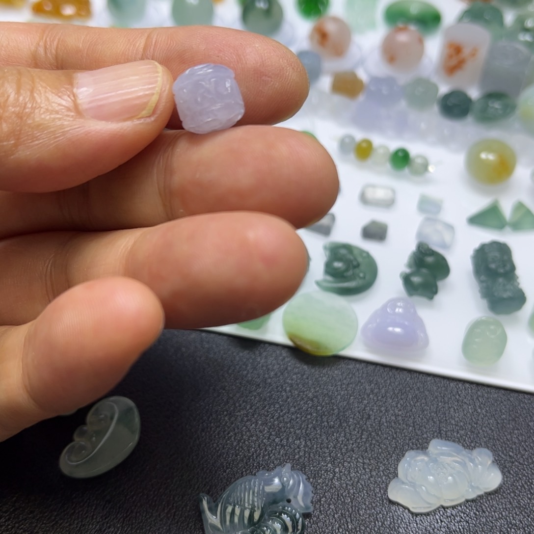 定制翡翠未镶嵌桶珠