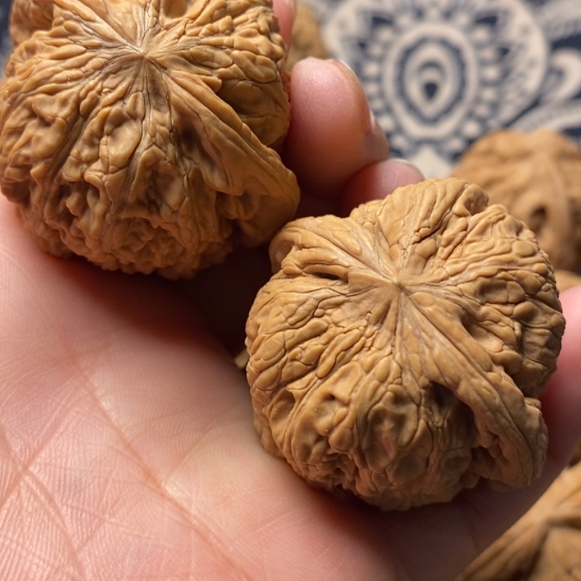 【闪购商品】文玩核桃吊坠এ****粗筋