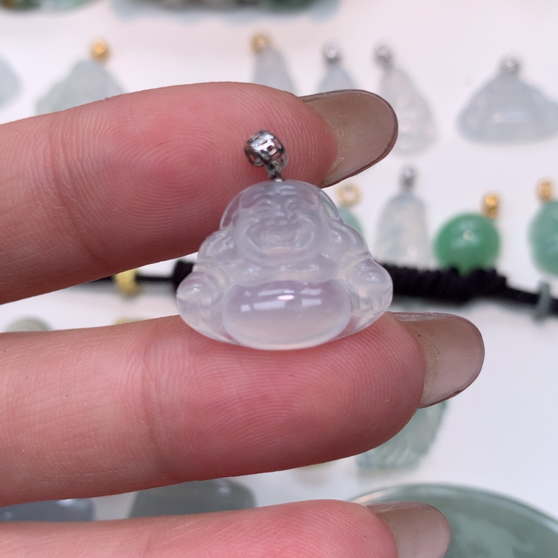 翡翠18K金镶嵌颈饰佛公