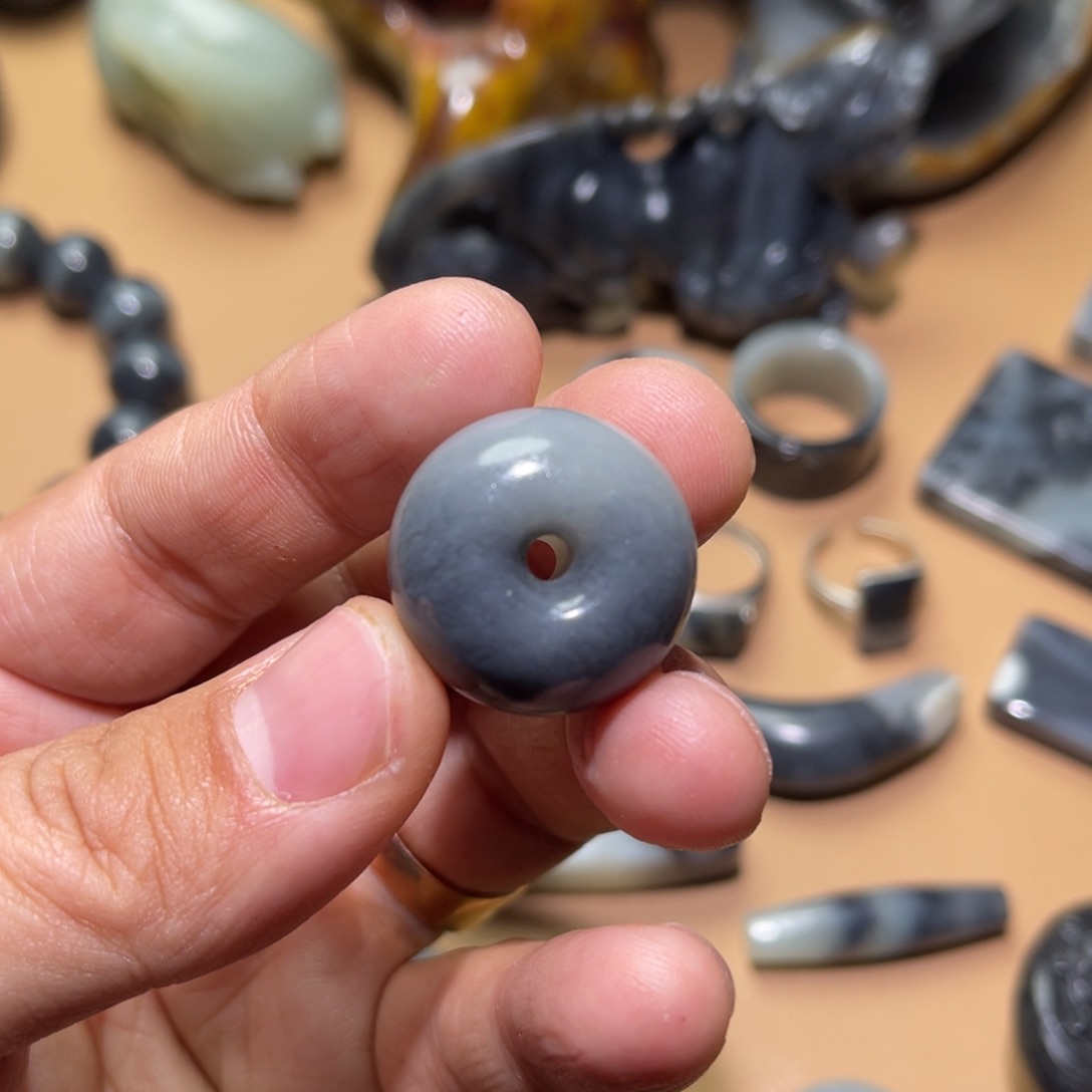 和田玉挂件未镶嵌