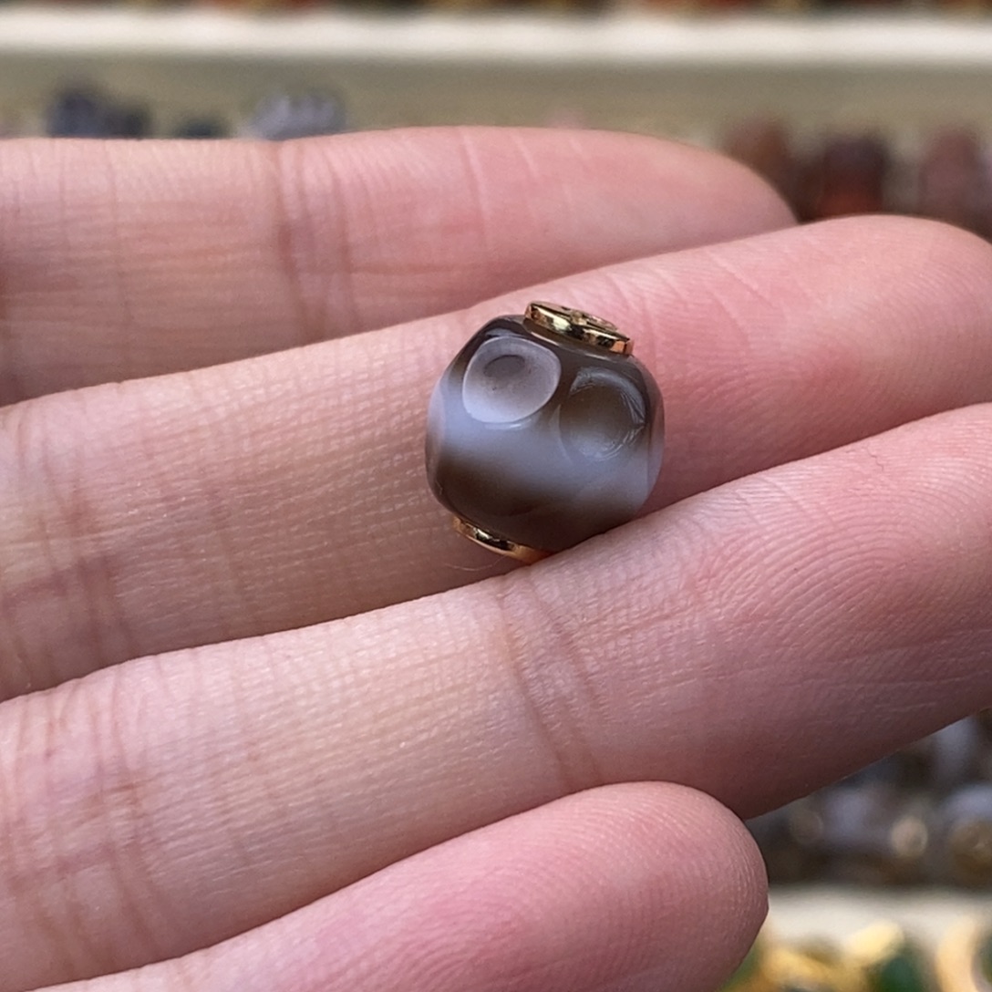 玛瑙/玉髓18K金镶嵌颈饰