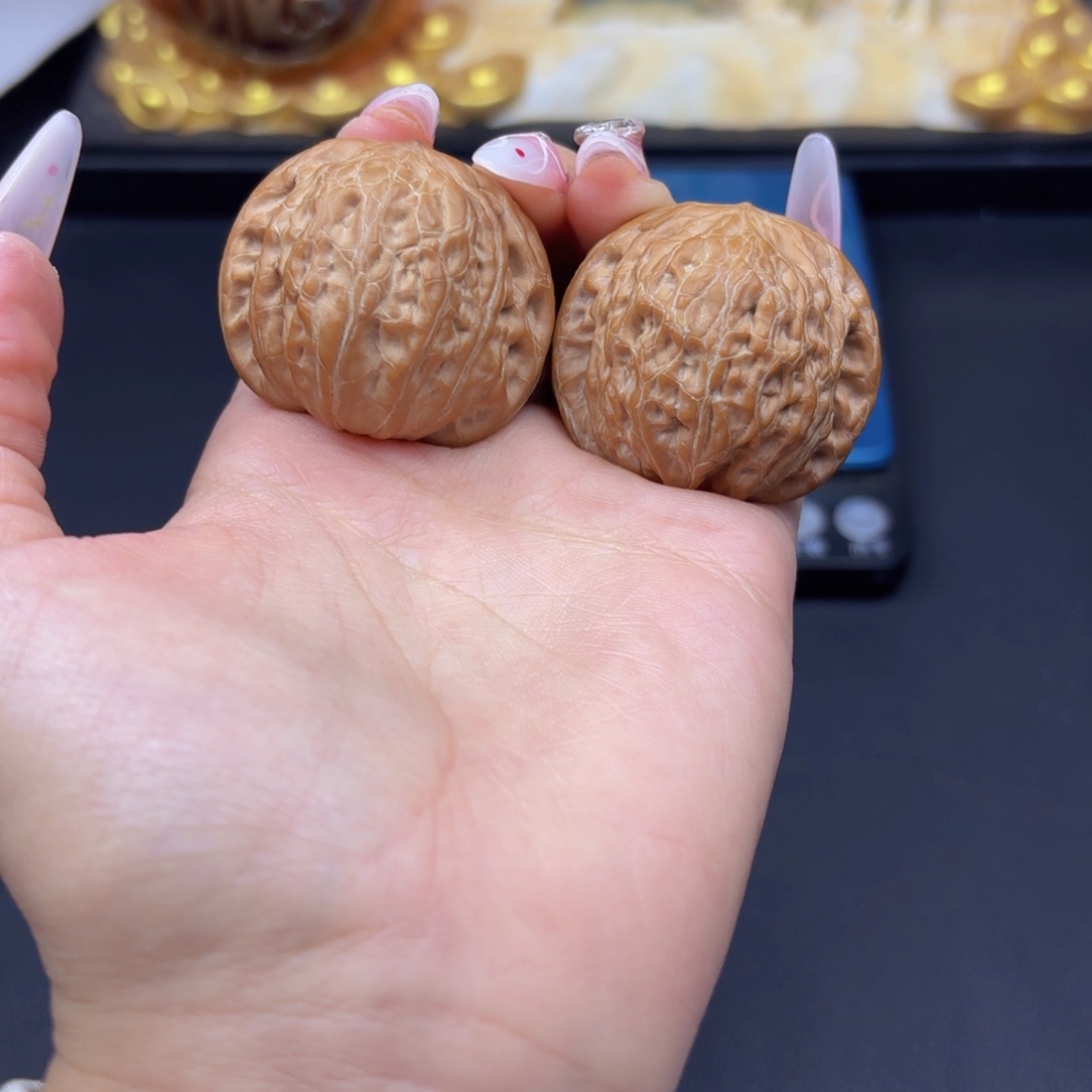 文玩核桃把件铁锤 38