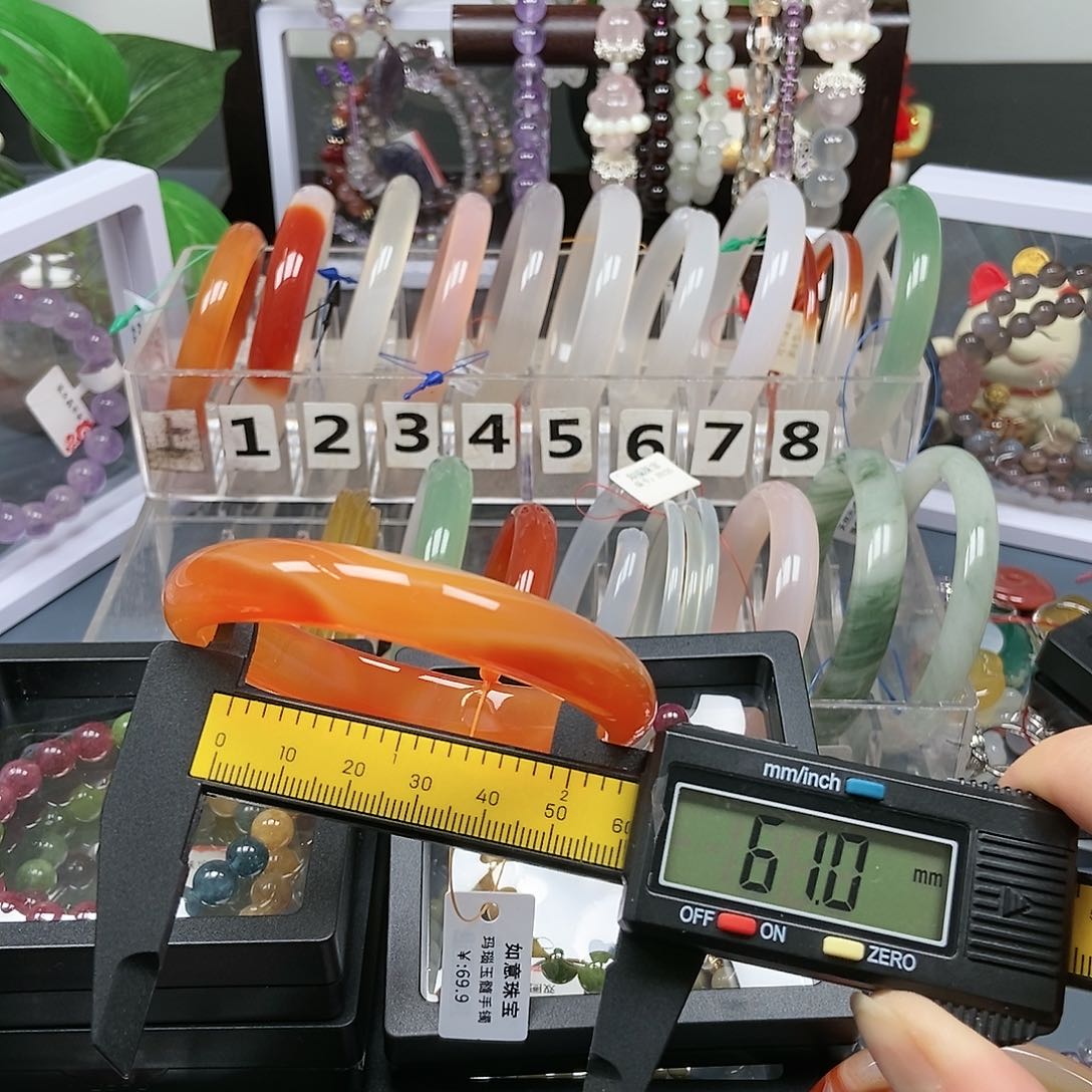 玛瑙/玉髓手镯未镶嵌32