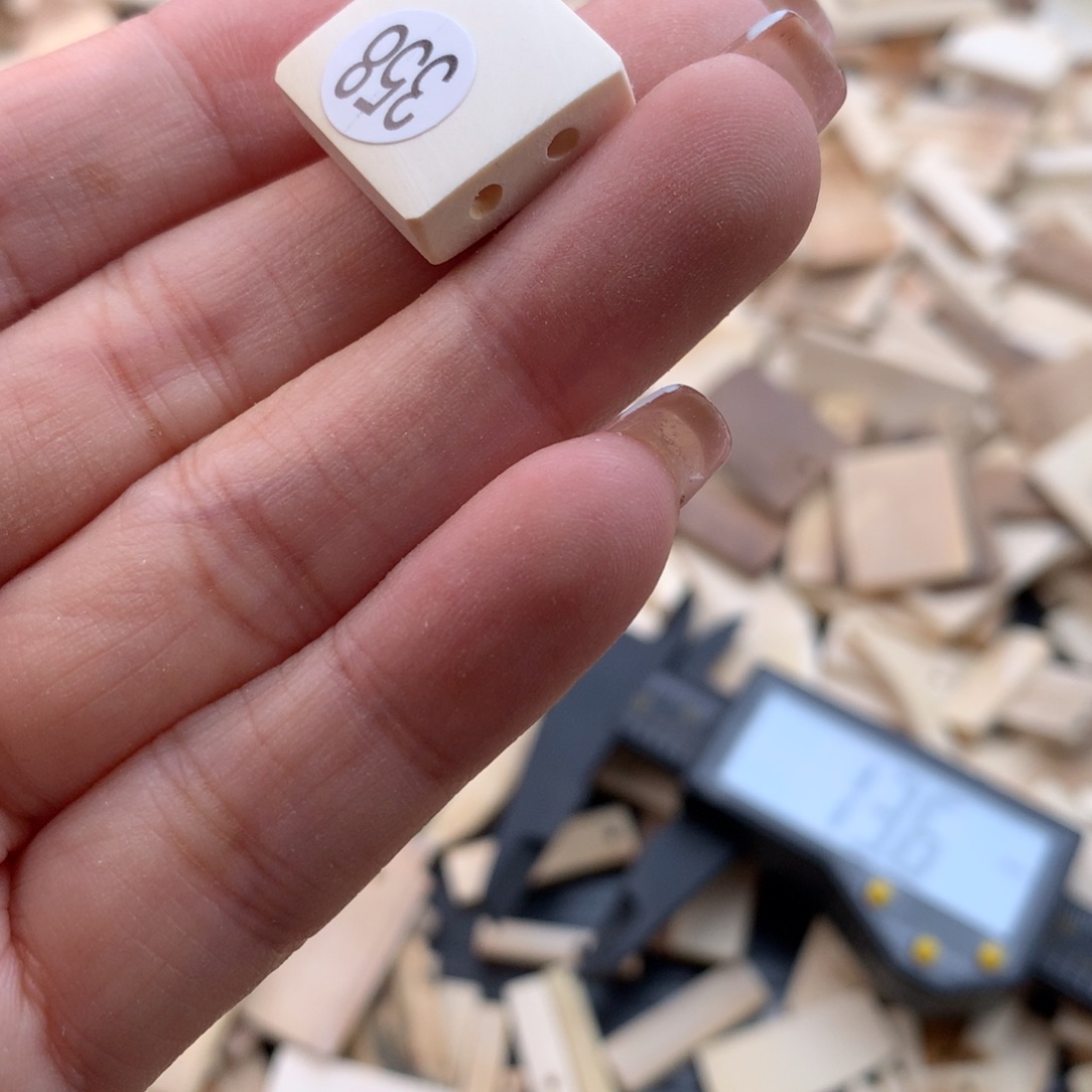 泥塑不打孔联系客服