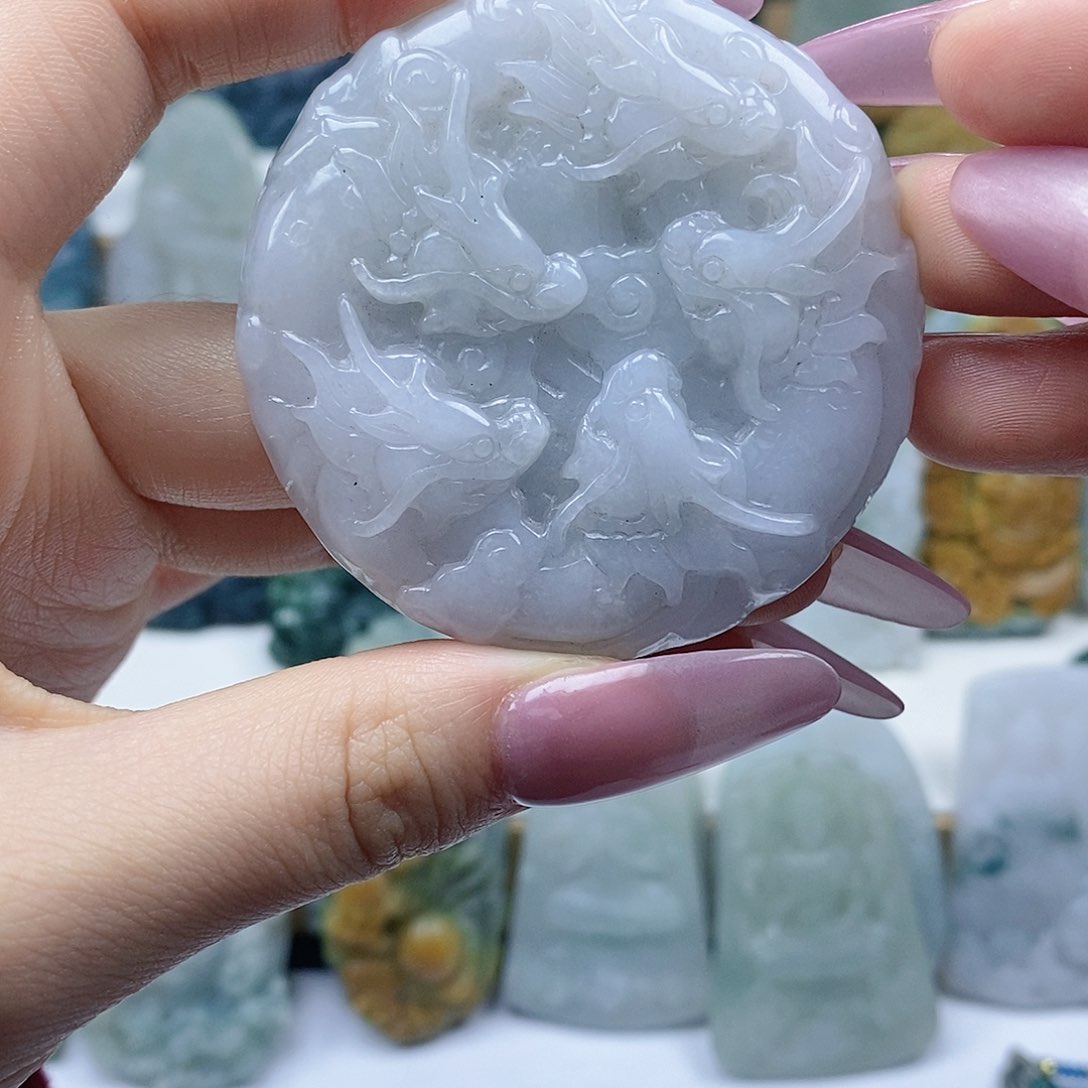 翡翠颈饰未镶嵌翡翠