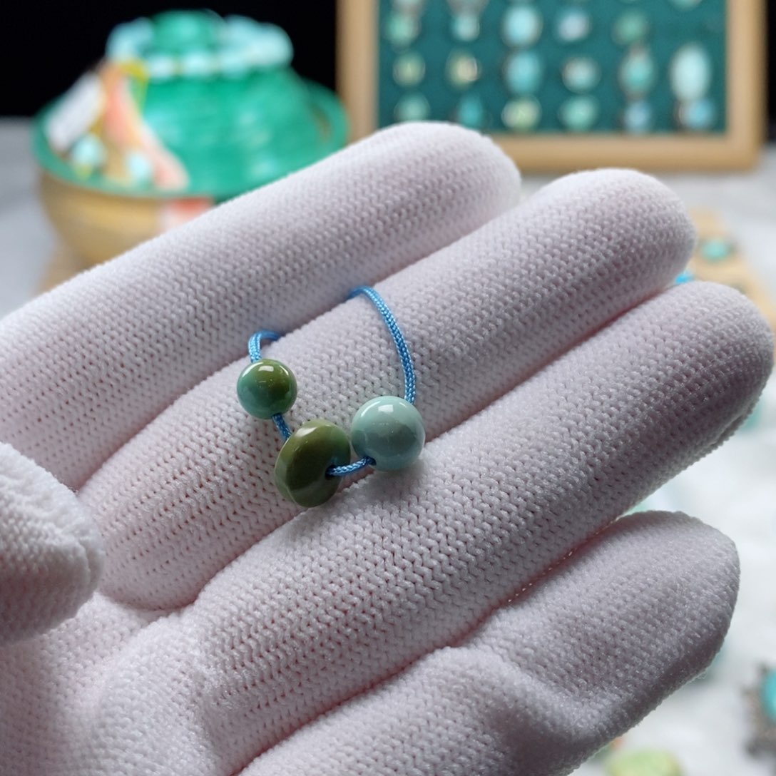 南红玛瑙颈饰未镶嵌