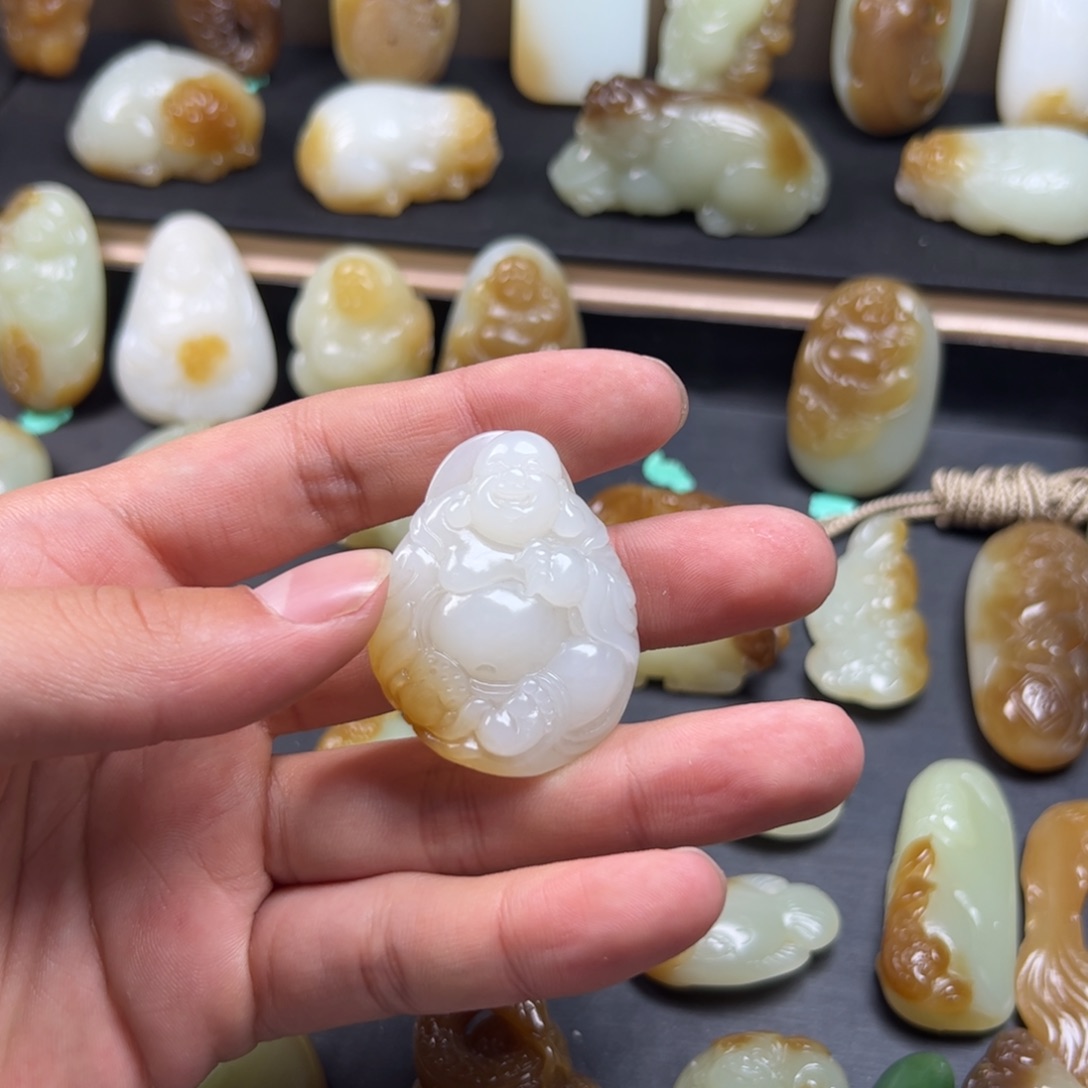 和田玉（糖玉）颈饰未镶嵌S**S