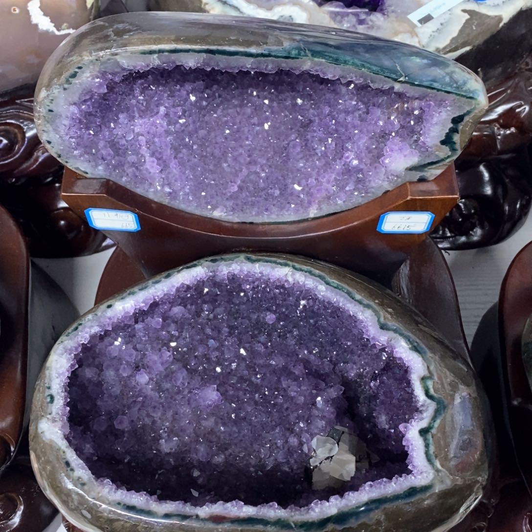水晶摆件未镶嵌好好