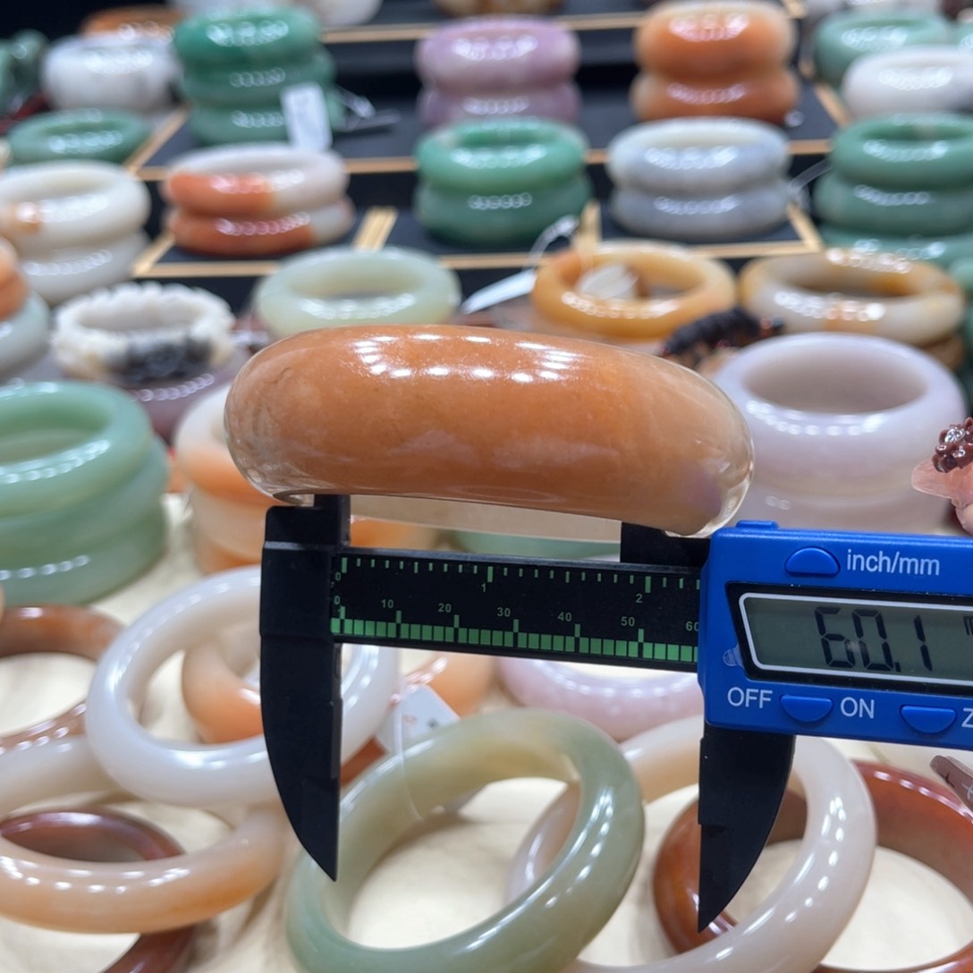 石英质玉手镯合金