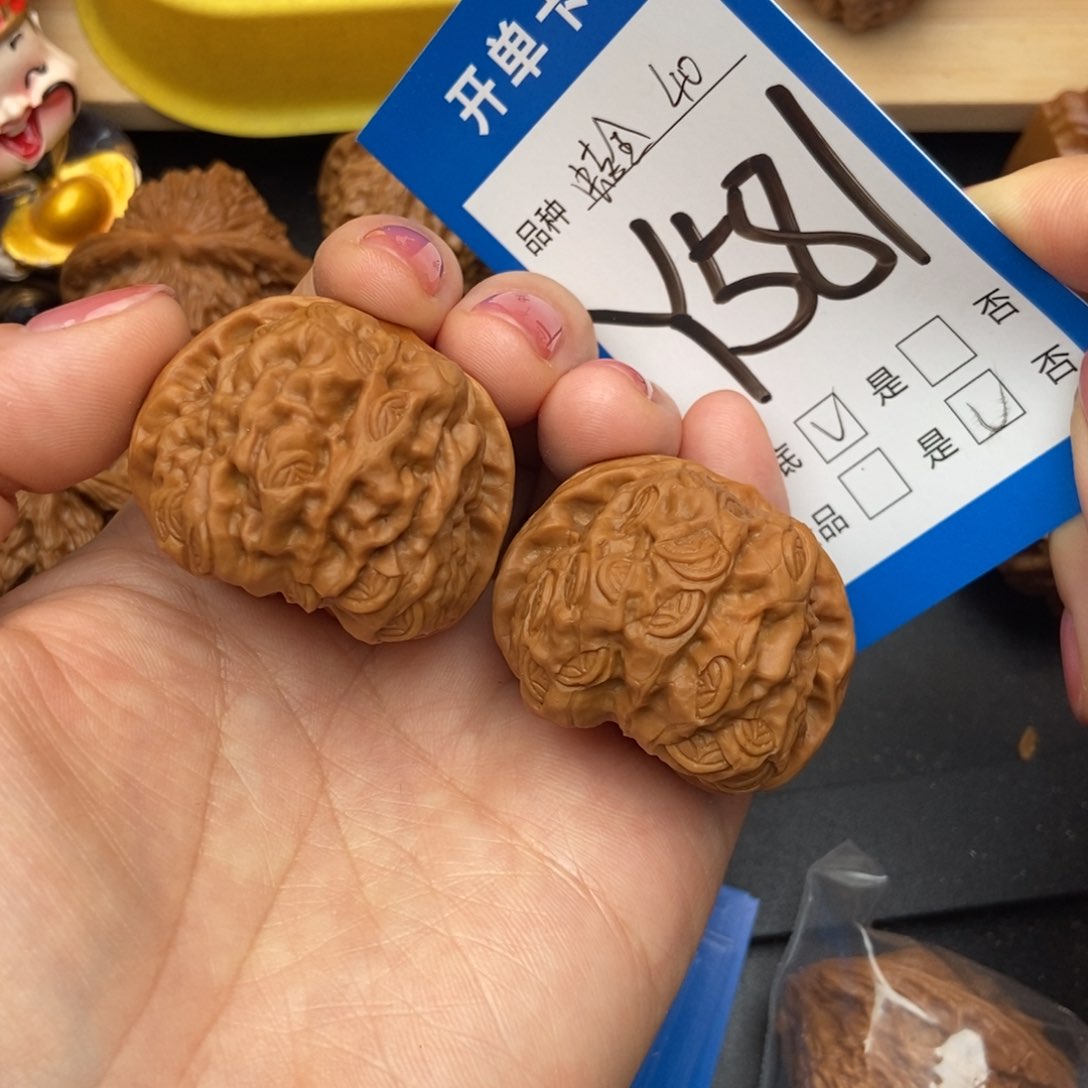 桃核吊坠核桃蛙蛙手工雕刻金钱蛙蛙