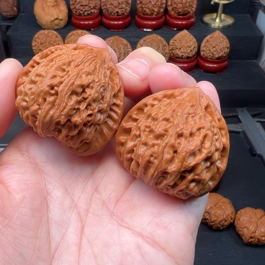 文玩核桃吊坠39全品金牛