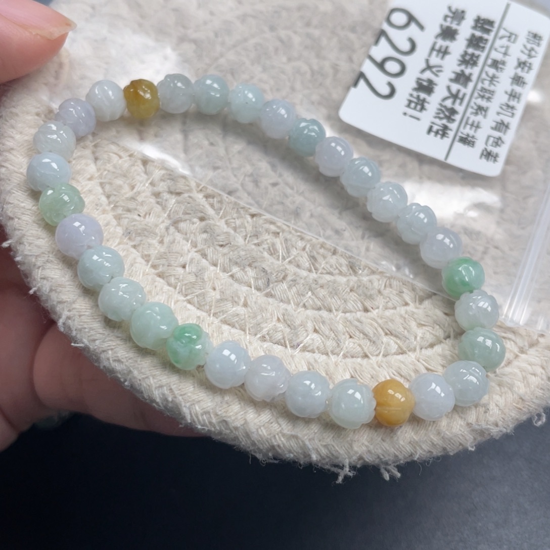 翡翠未镶嵌颈饰天然A货缅甸翡翠6.3