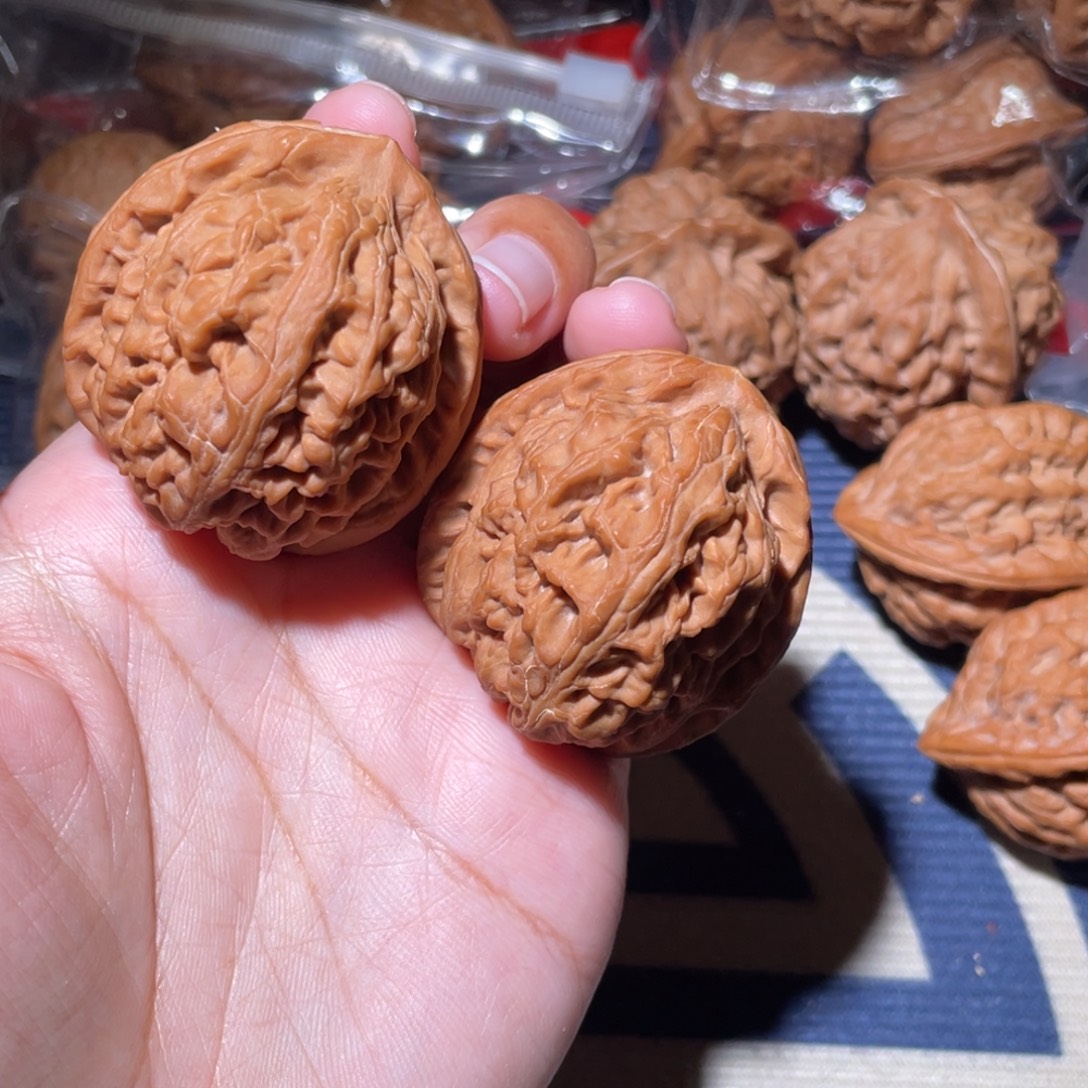 *****文玩核桃吊坠全品红锦鲤45