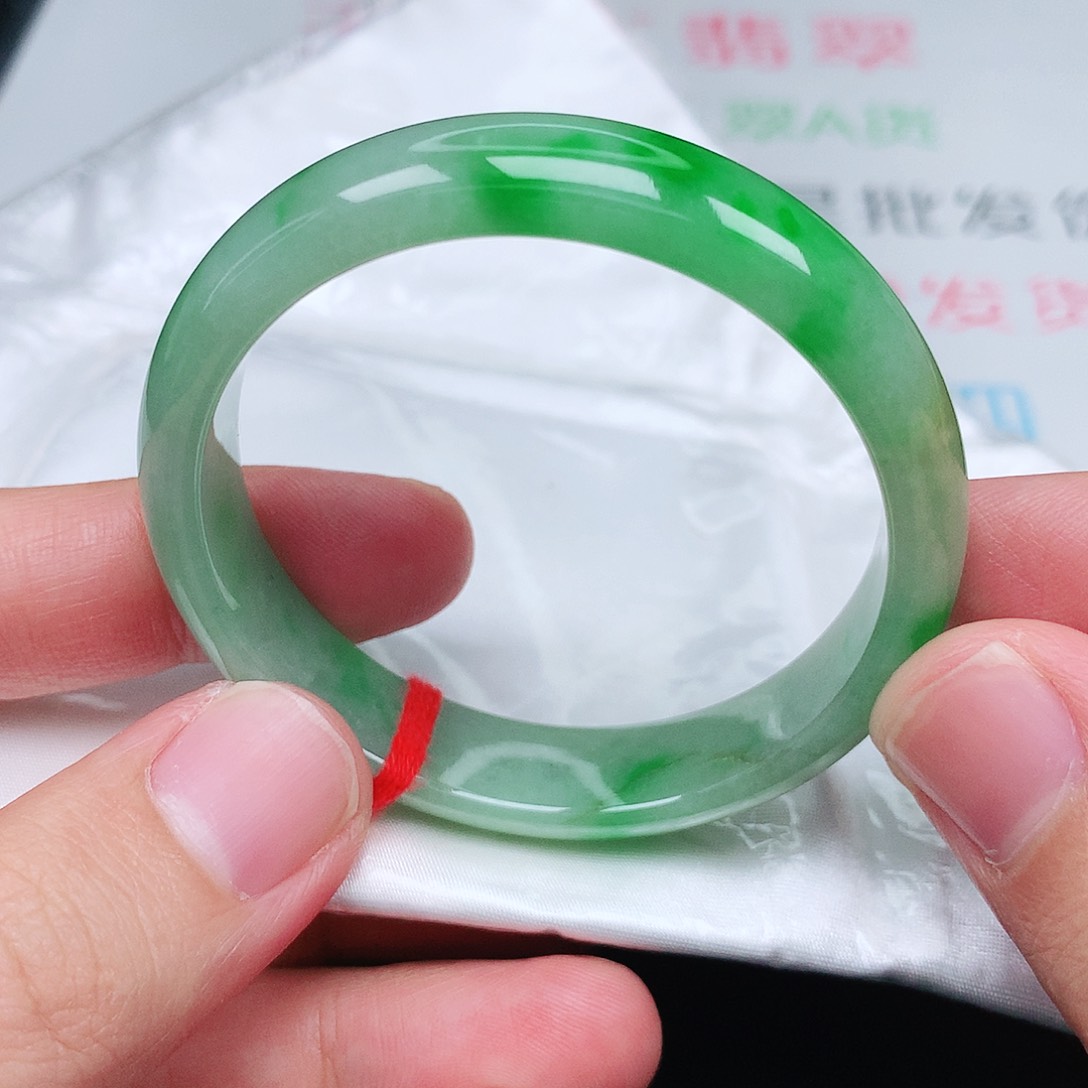 未镶嵌手镯翡翠天然翡翠手镯