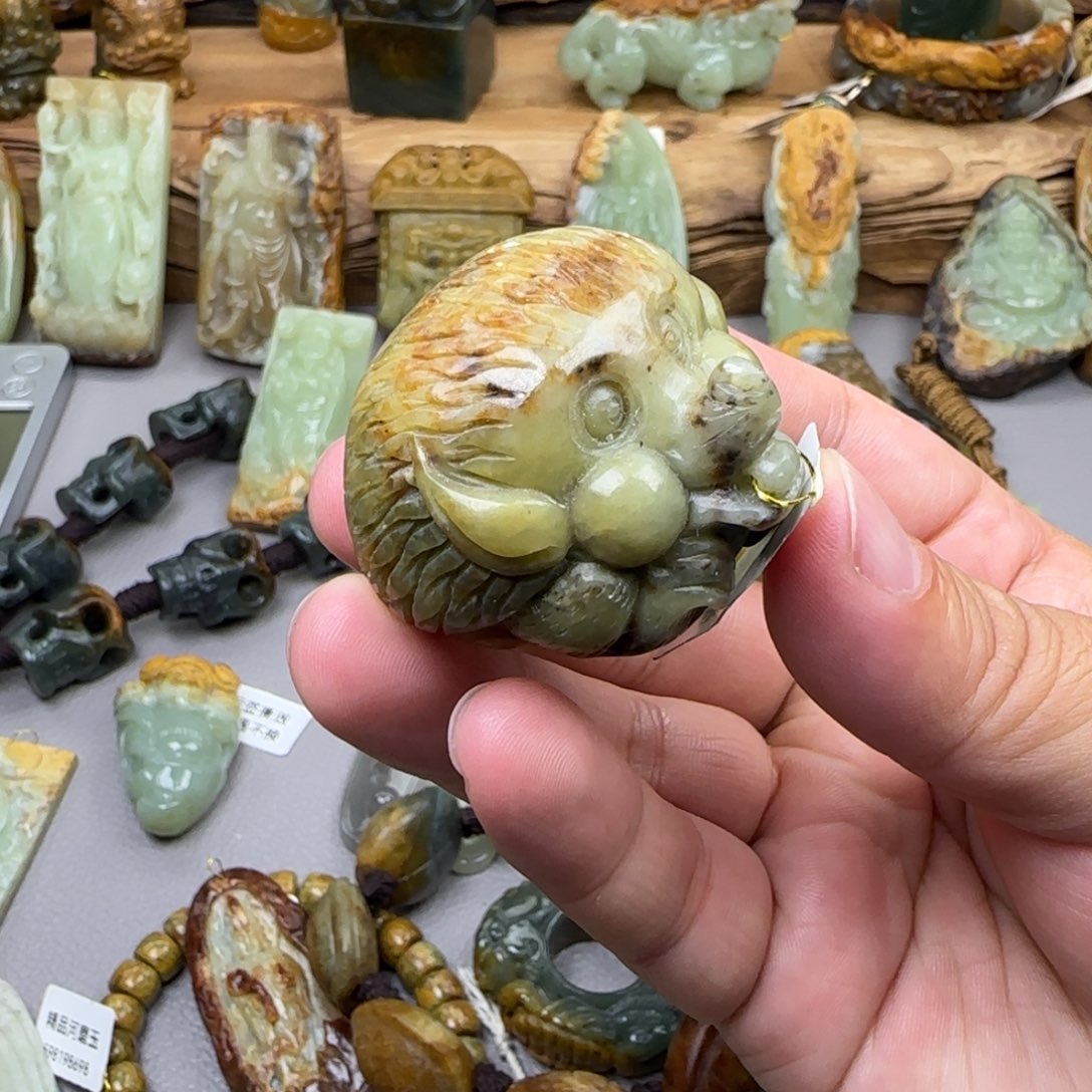 岫岩河磨玉（透闪石质玉）未镶嵌珠宝奇石