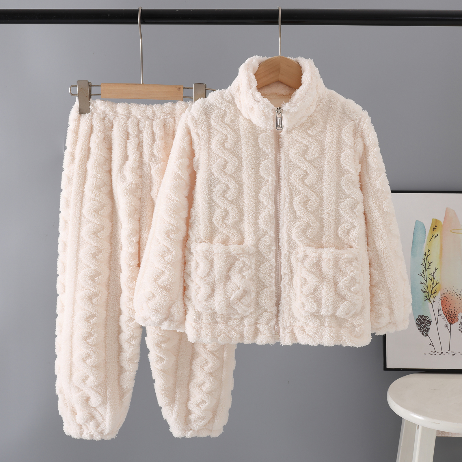 秋冬季儿童法兰绒睡衣女童男童珊瑚绒加厚男孩家居服套装保暖外穿