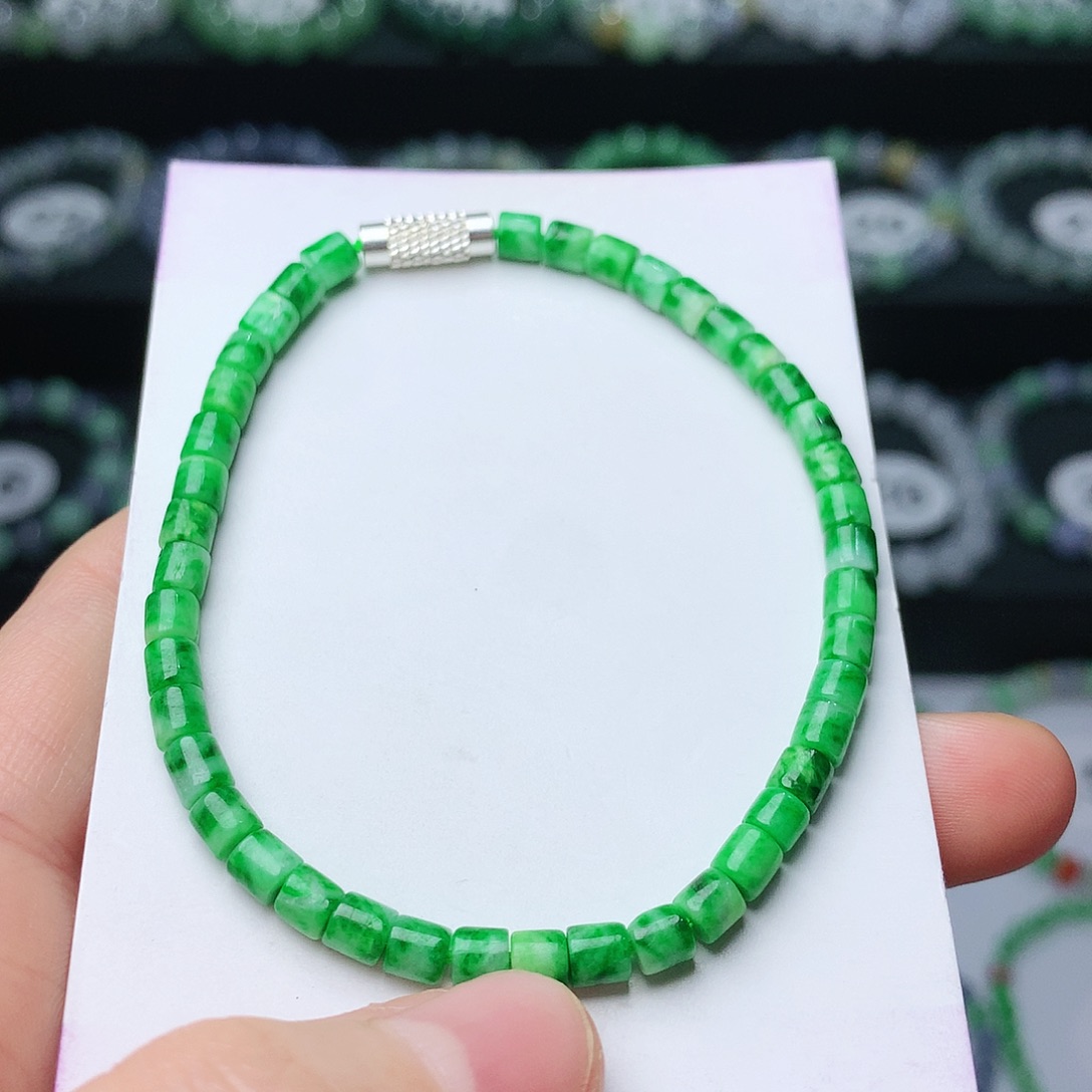 翡翠手链未镶嵌翡翠