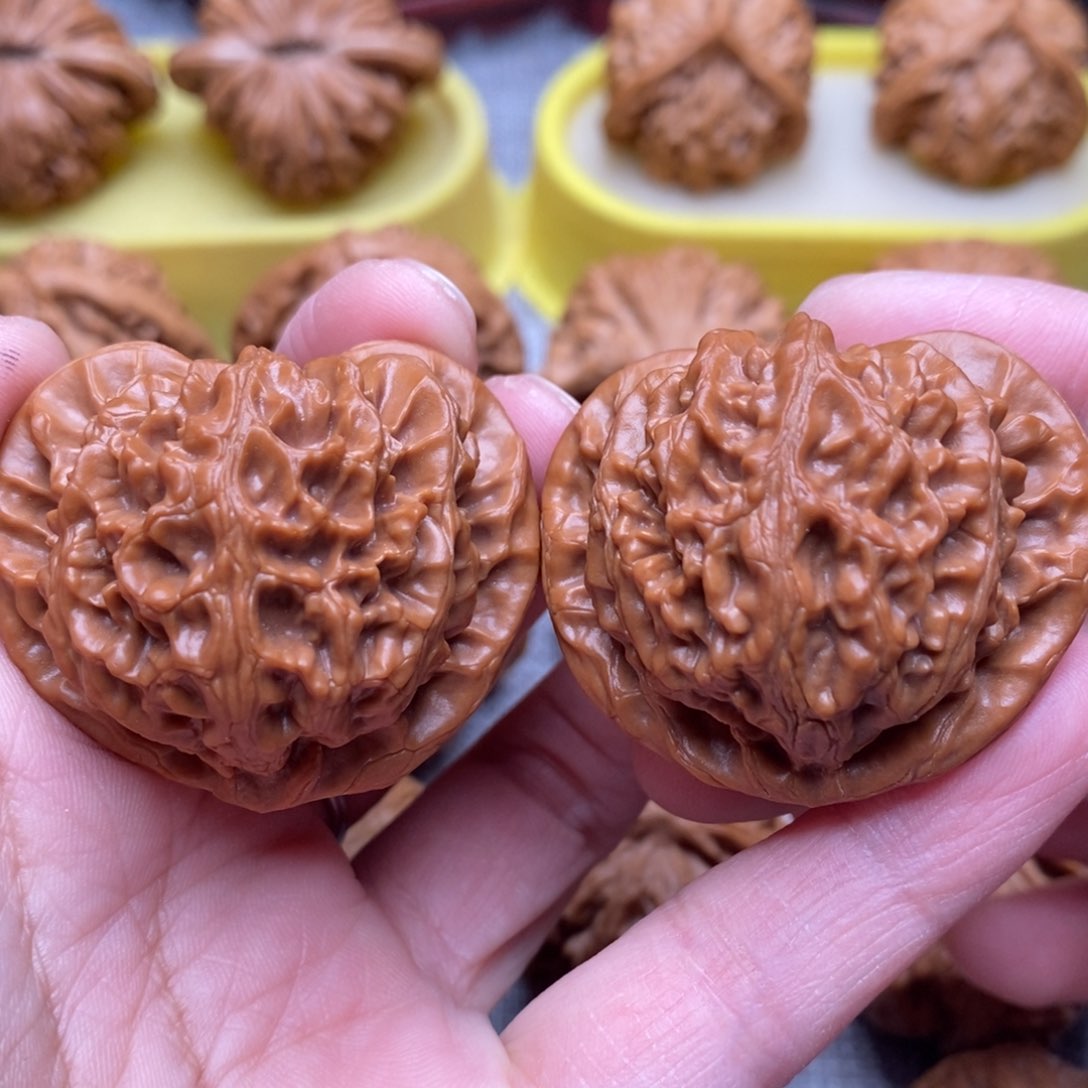 文玩核桃把件全品毕业桃心宫灯42尺