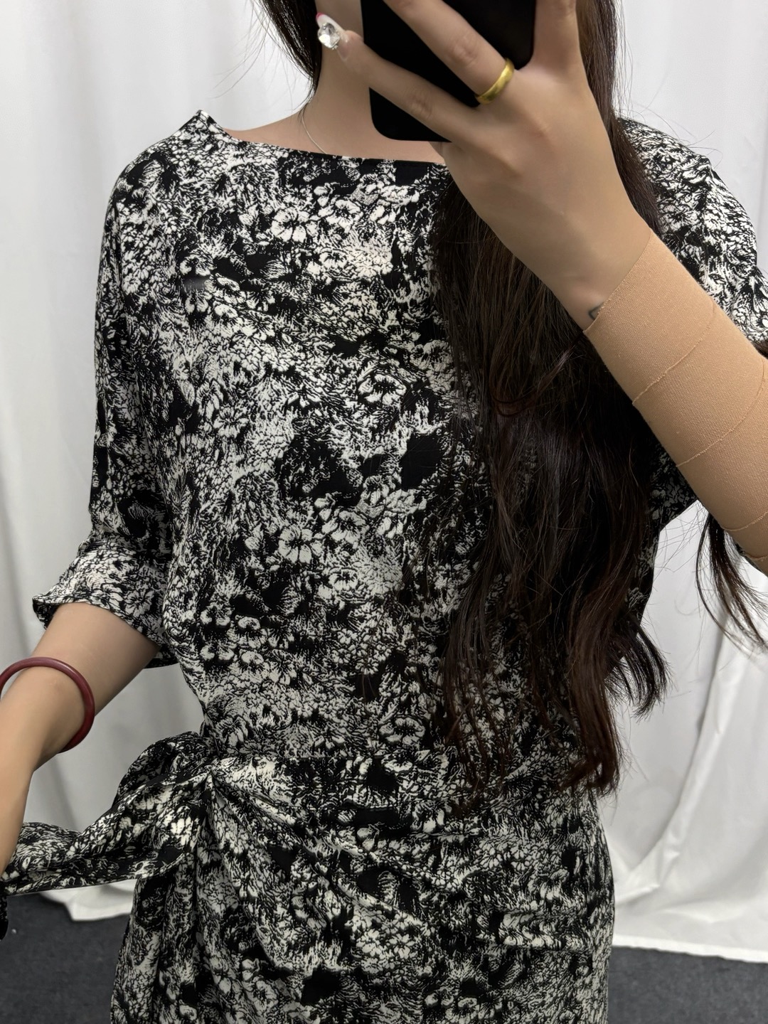 2025夏季新款裹裙碎花修身型显瘦侧系带