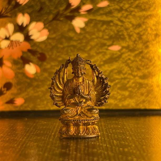 【千手观音菩萨】高度：2.4 厘米•泰国古铜造像•极为小巧精细