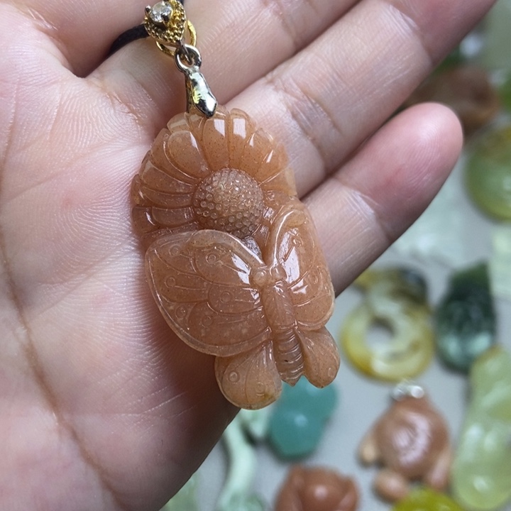 蛇纹石玉挂件未镶嵌