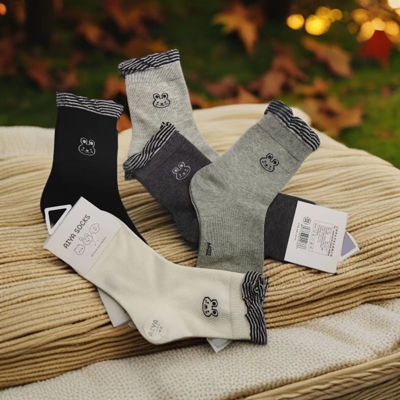 秋冬可爱卡通中筒袜