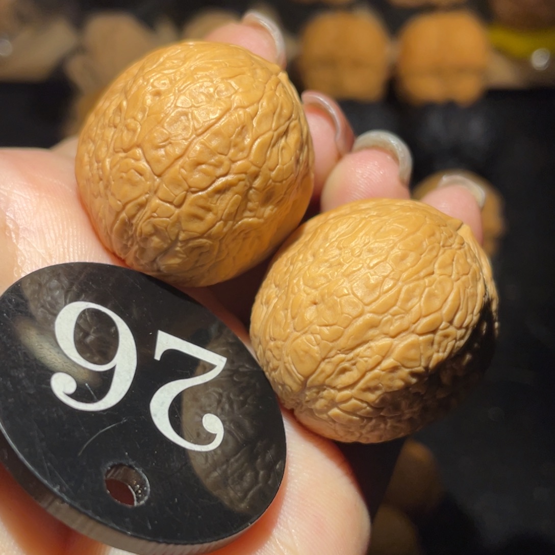 魔丸30尺寸核桃。  