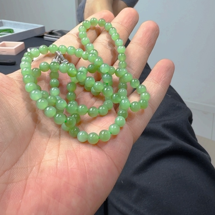 和田玉（碧玉）颈饰未镶嵌