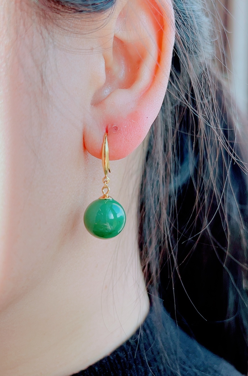 天然和田碧玉银镶嵌大气耳钩裸石直径约12毫米