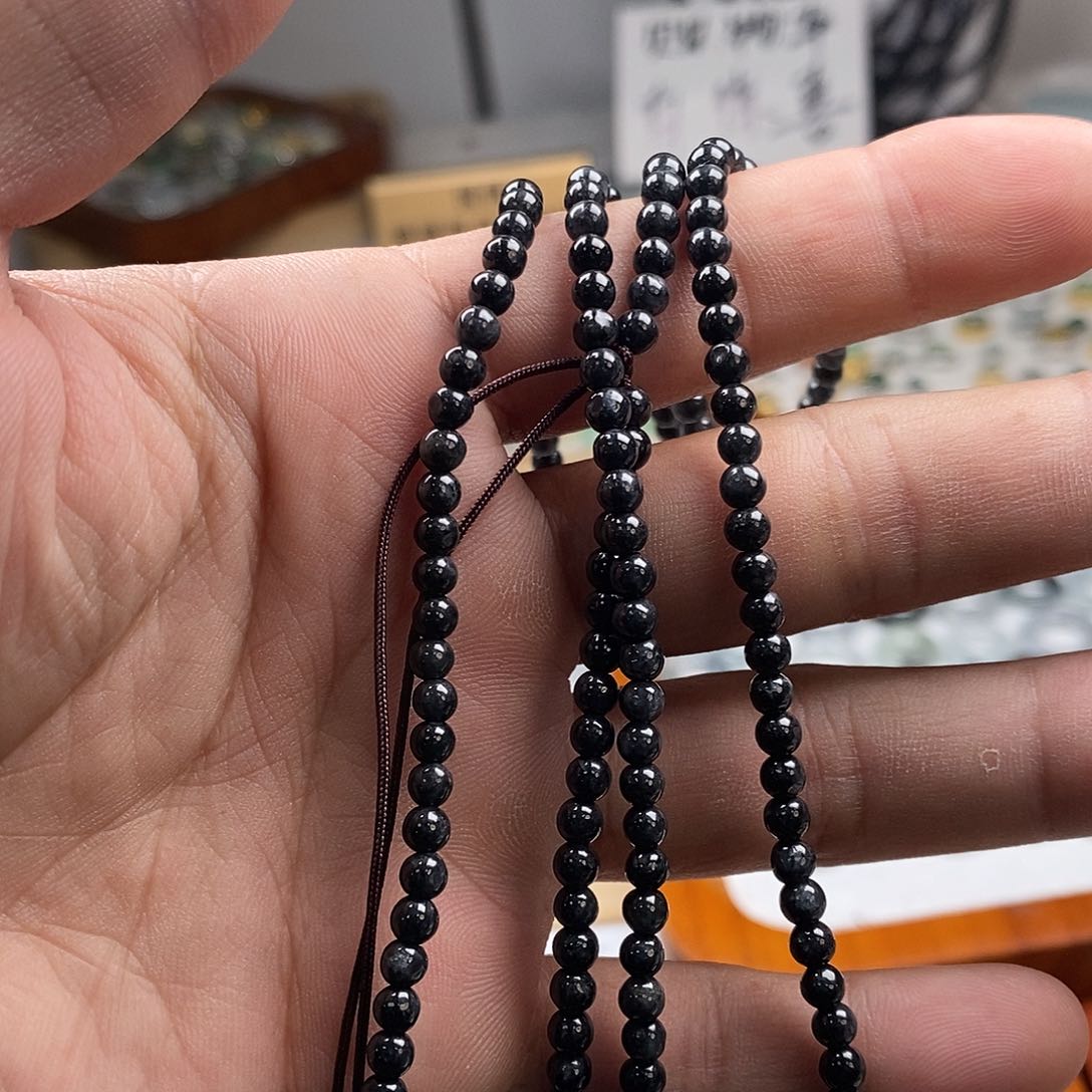 翡翠颈饰未镶嵌乌鸡小项链