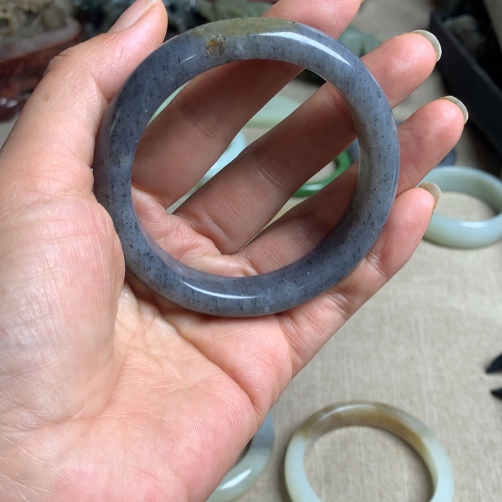 和田玉（糖玉）未镶嵌手镯