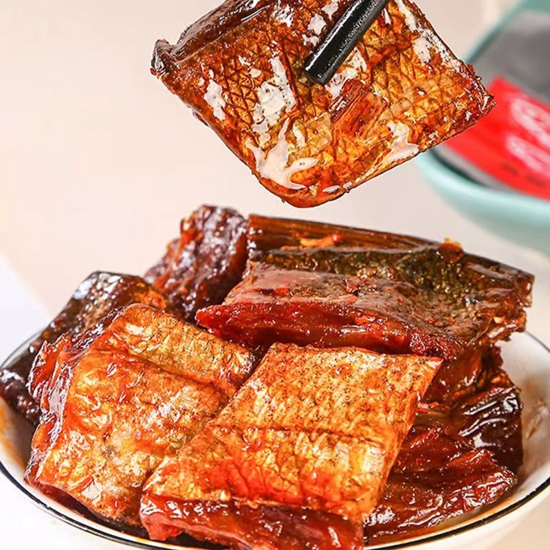 味芝元26克微辣鱼尾鱼排网红爆款解馋零食小吃晚上必备充饥食品