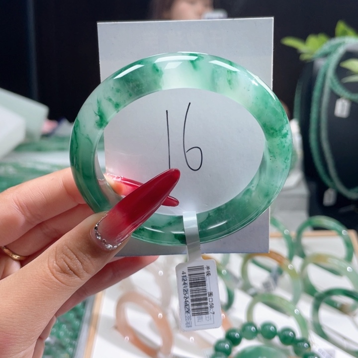 石英质玉手镯未镶嵌