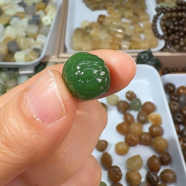 和田玉（碧玉）未镶嵌颈饰1213