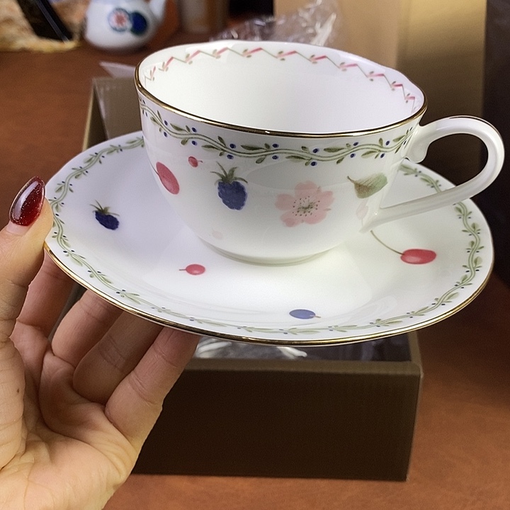 瓷器铜铁器木器木粉花瓶