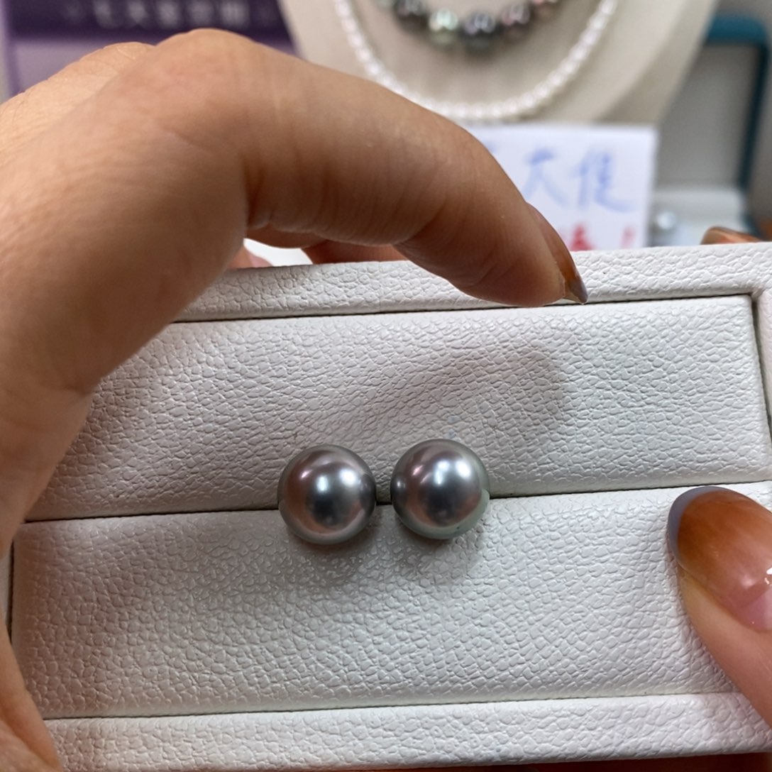 海水珍珠耳饰18K金镶嵌10.6m大溪地黑珍珠耳钉（铂金灰）