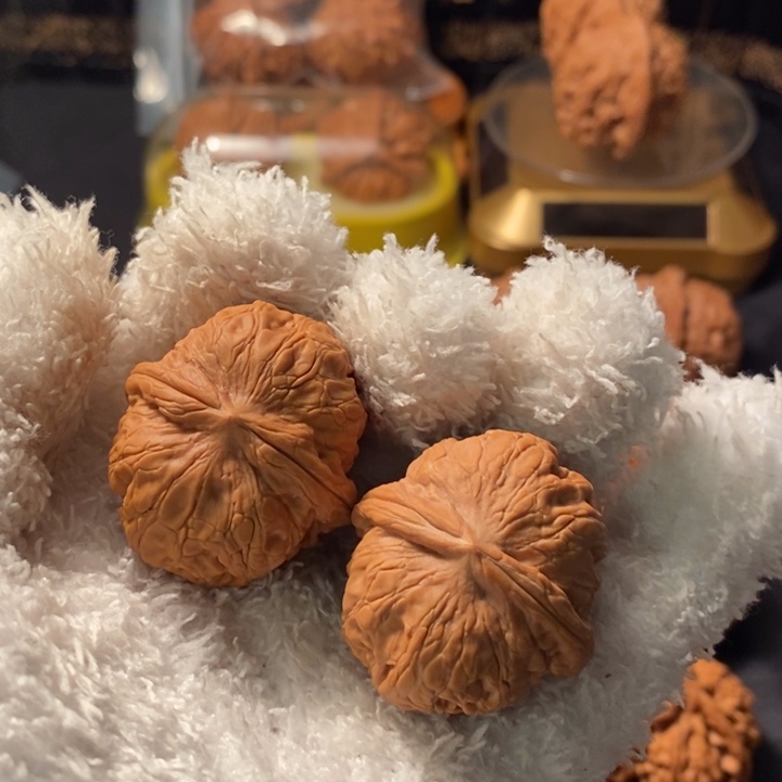 文玩核桃吊坠37平谷元宝