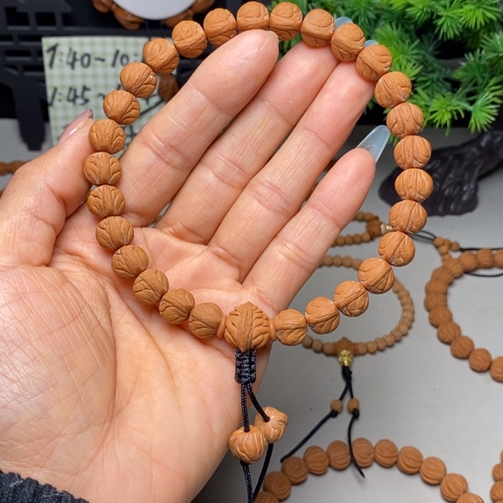 手串桃核玉龙脊手持