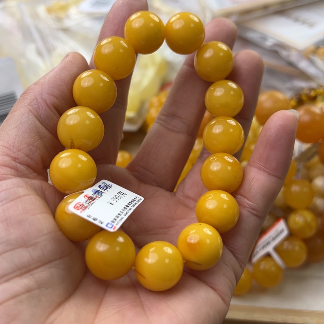 琥珀珠宝奇石未镶嵌