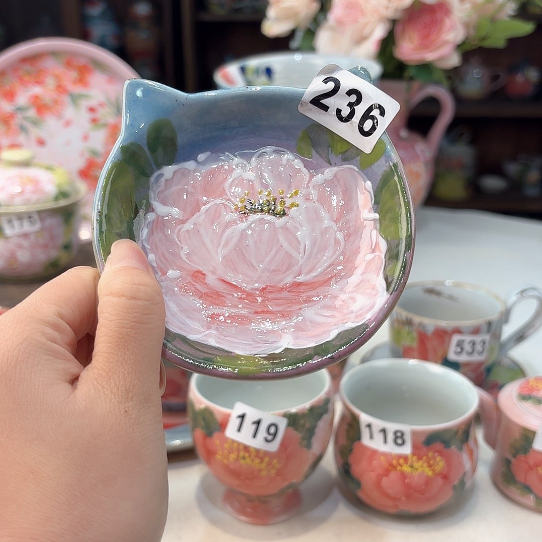 瓷片兔兔好可爱啊我