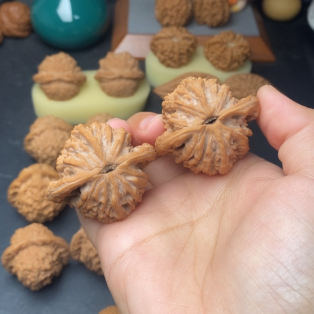把件文玩核桃因***矢虎头全品43