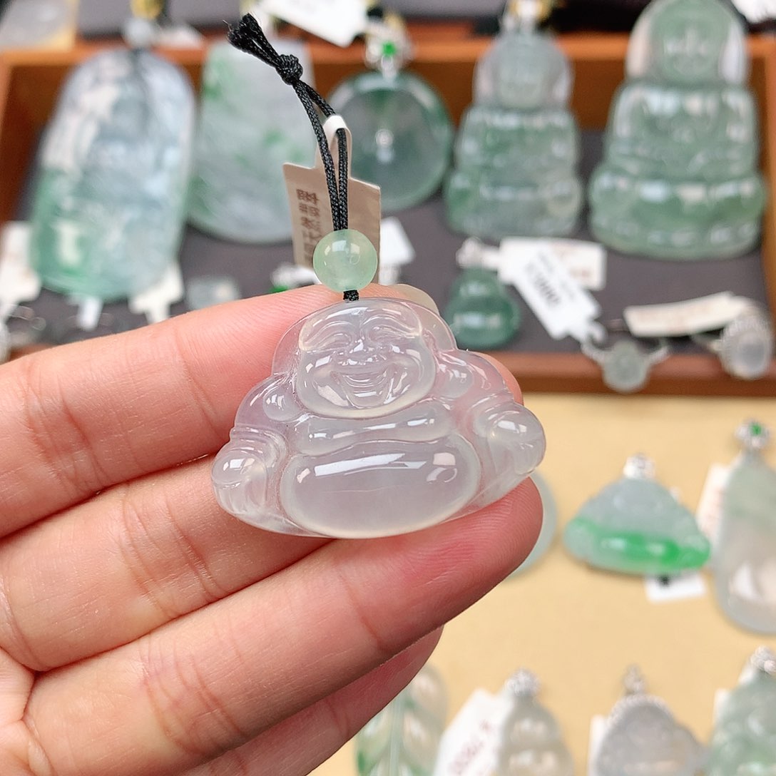 翡翠颈饰未镶嵌佛公