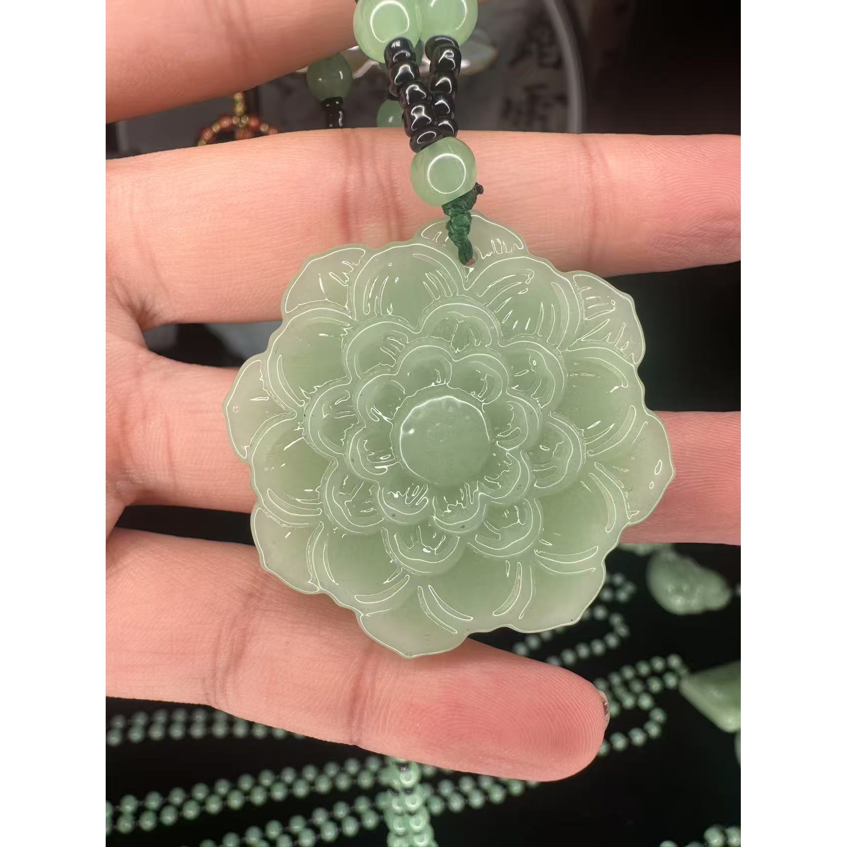 2025夏季款时尚百搭绿色吊坠XL701